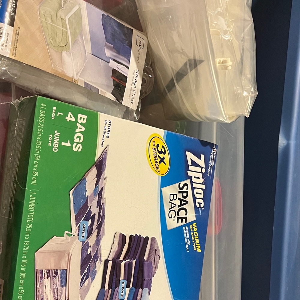 SPACE BAGS. - Picture 1 of 3